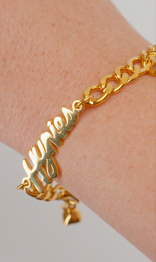 * 💫 IN STOCK 💛* Hynies Bracelet & Magnetic Heart Charm